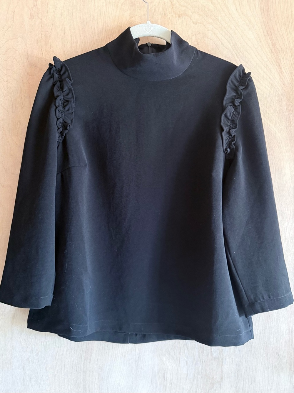 Sézane Black Ruffle Shoulder A-Line Mock Neck Top Women’s Size FR 38 US 6